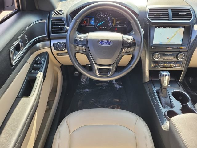 Certified 2018 Ford Explorer XLT w/ Equipment Group 202A image 14