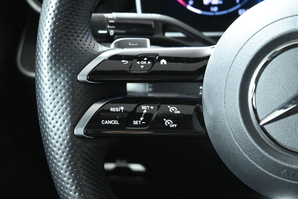 Certified 2025 Mercedes-Benz C 300 4MATIC Sedan image 17