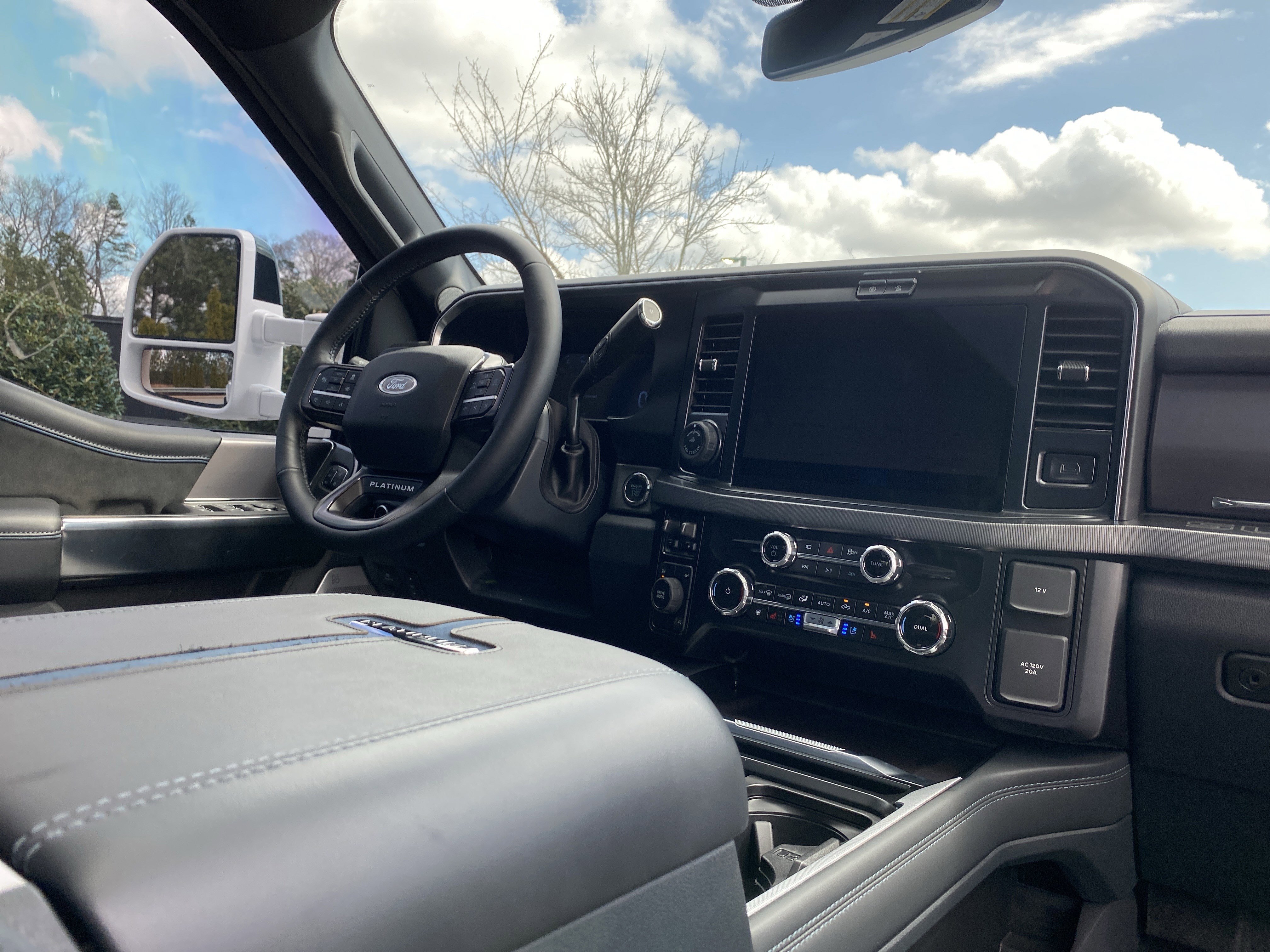Used 2026 Ford F450 Platinum w/ FX4 Off-Road Package image 6