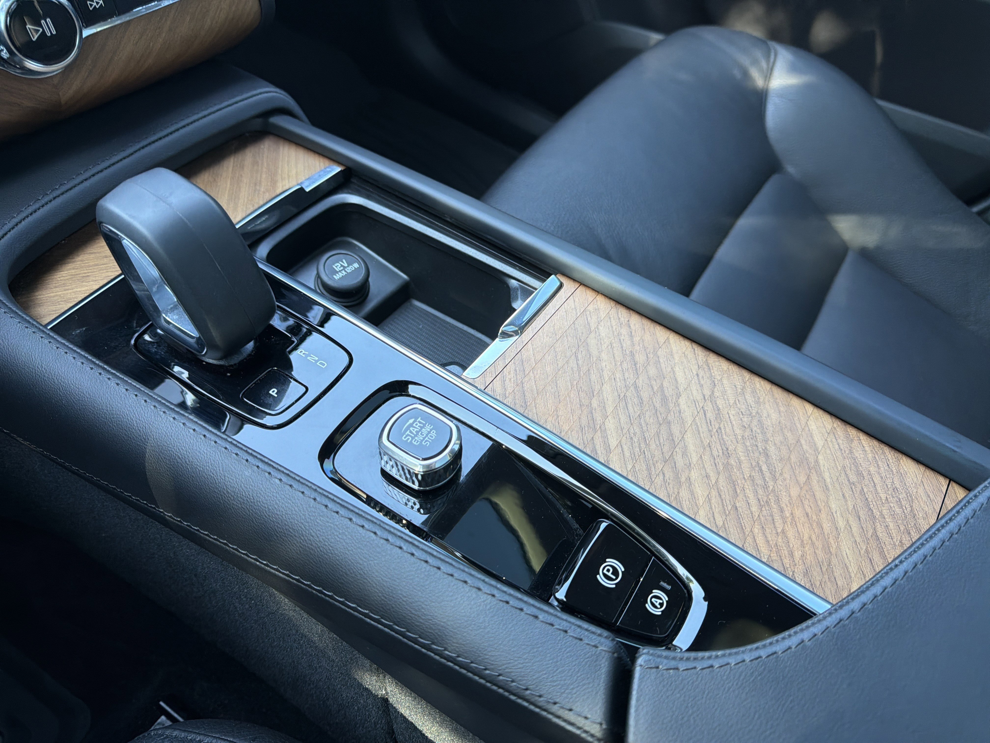 Certified 2023 Volvo XC90 B5 Plus w/ Protection Package Premier AWD/4WD image 26