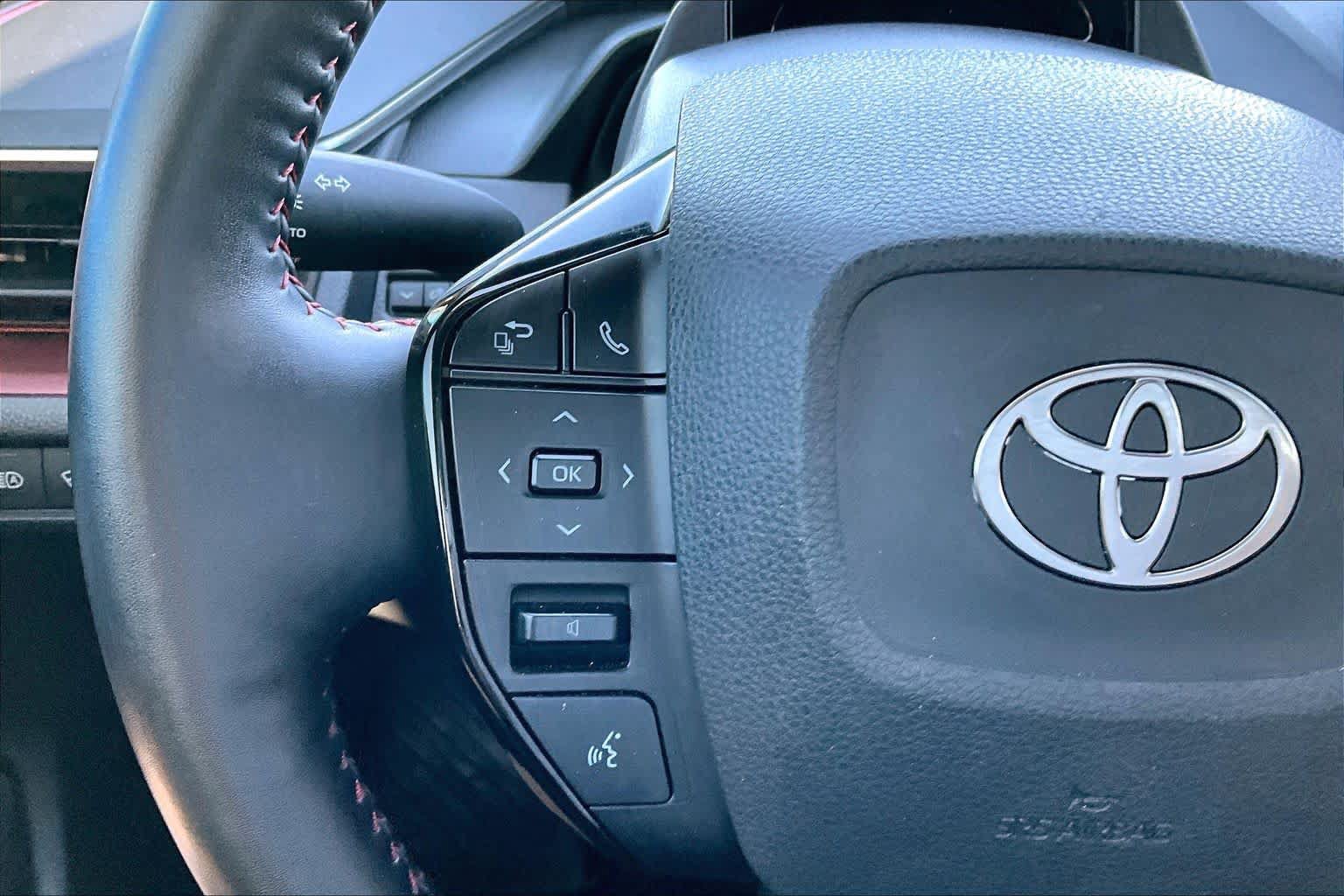 Used 2023 Toyota Prius Prime Premium FWD image 23