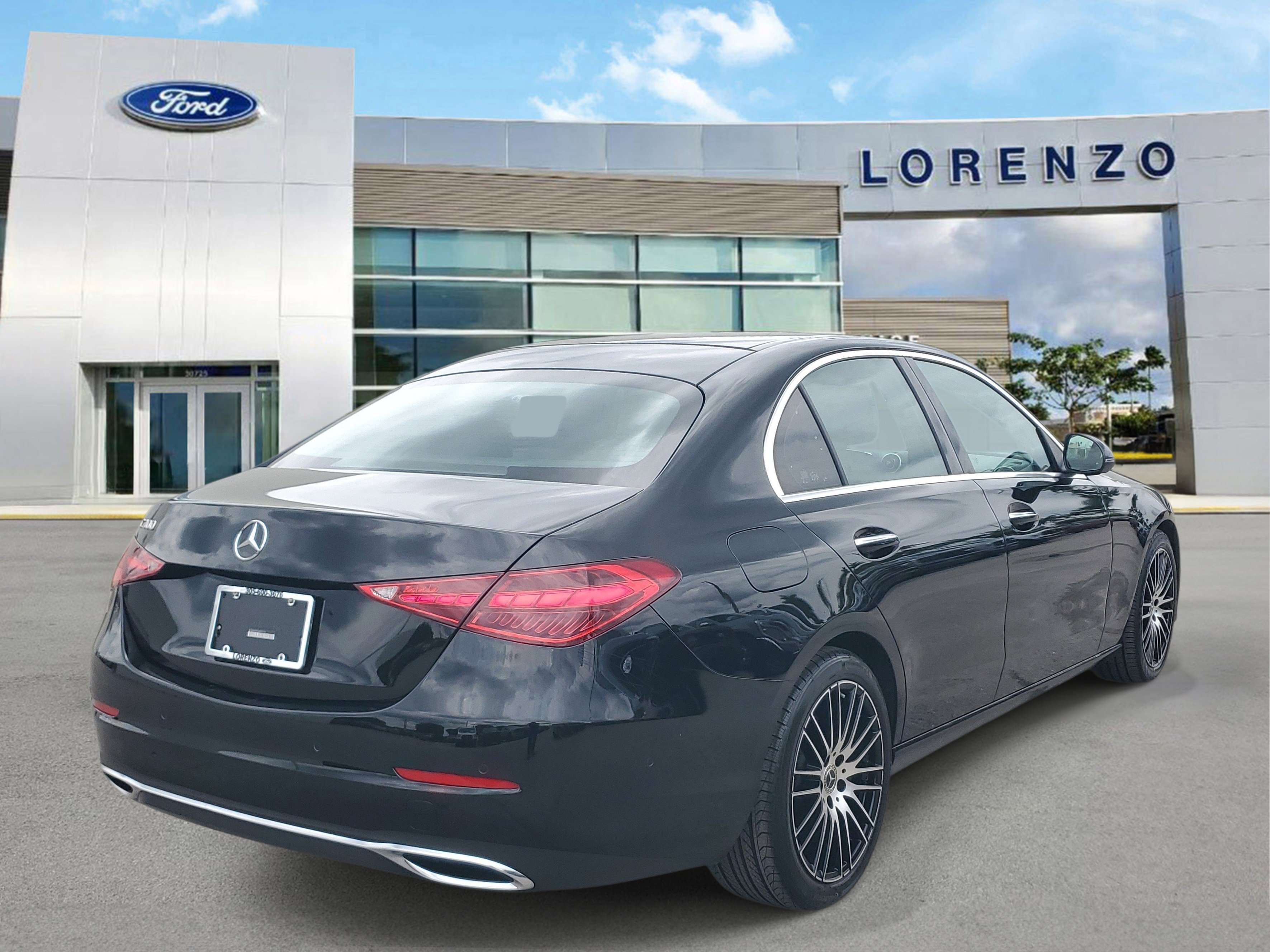 Used 2025 Mercedes-Benz C 300 Sedan image 5