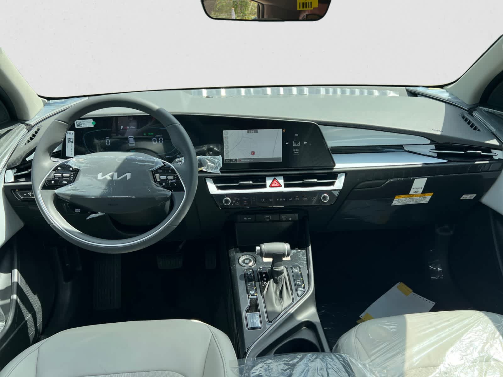 Certified 2025 Kia Niro EX FWD image 12