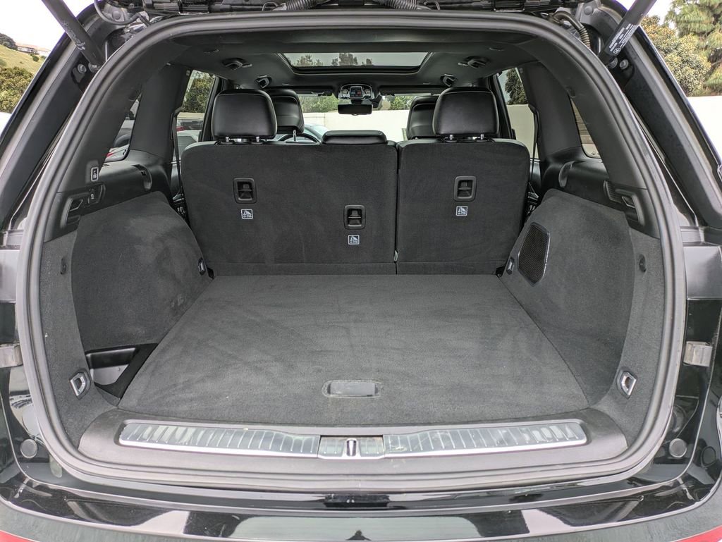 Certified 2022 Jeep Grand Cherokee Overland w/ Luxury Tech Group IV image 26