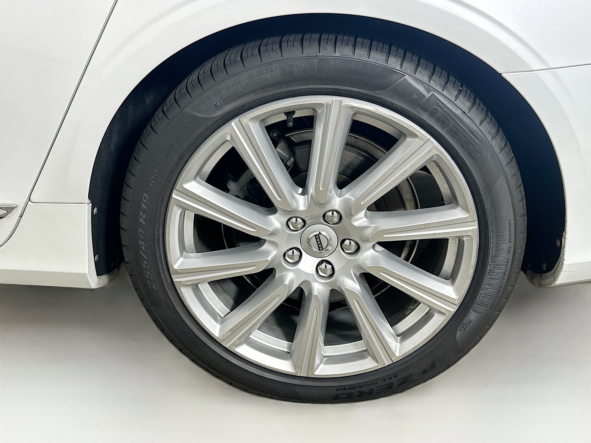 Used 2018 Volvo S90 T6 Inscription w/ Convenience Package AWD/4WD image 11