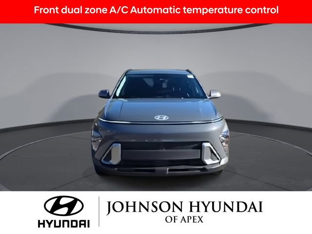 Certified 2025 Hyundai Kona SEL image 3