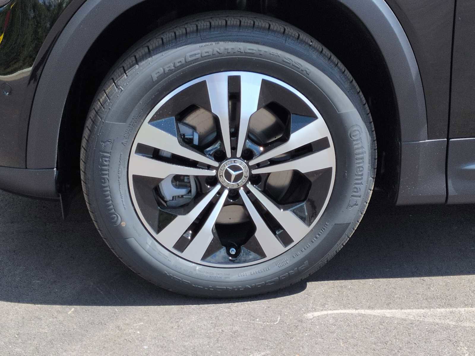 Used 2026 Mercedes-Benz GLB 250 4MATIC image 14