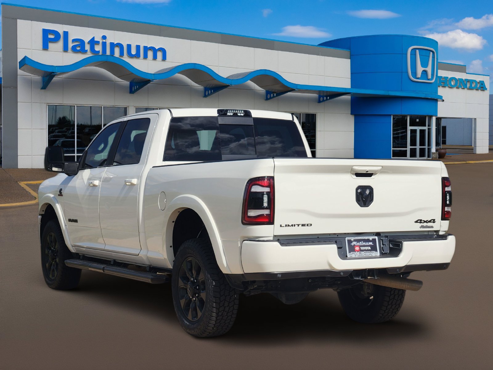 Used 2024 RAM 2500 Limited AWD/4WD image 5