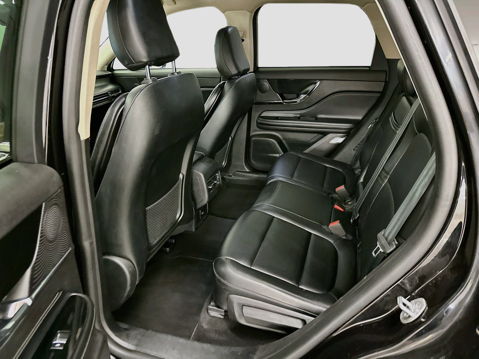 Used 2023 Lincoln Corsair AWD image 29