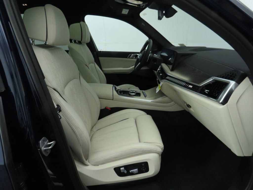 New 2026 BMW X7 M60i image 21
