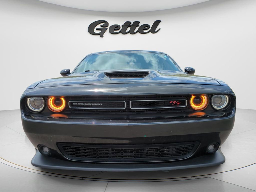 Used 2022 Dodge Challenger R/T RWD image 2