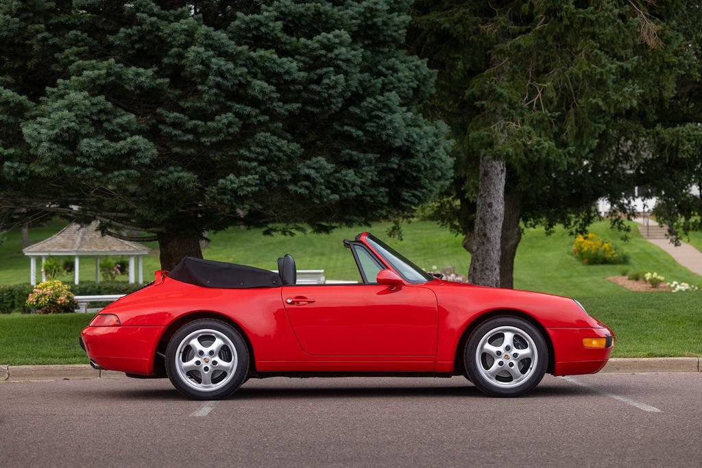 Used 1995 Porsche 911 Carrera RWD image 49