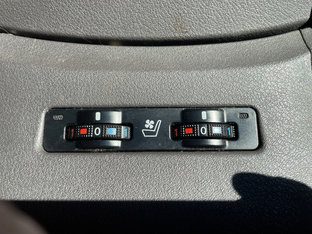 Used 2010 Lexus ES 350 image 36