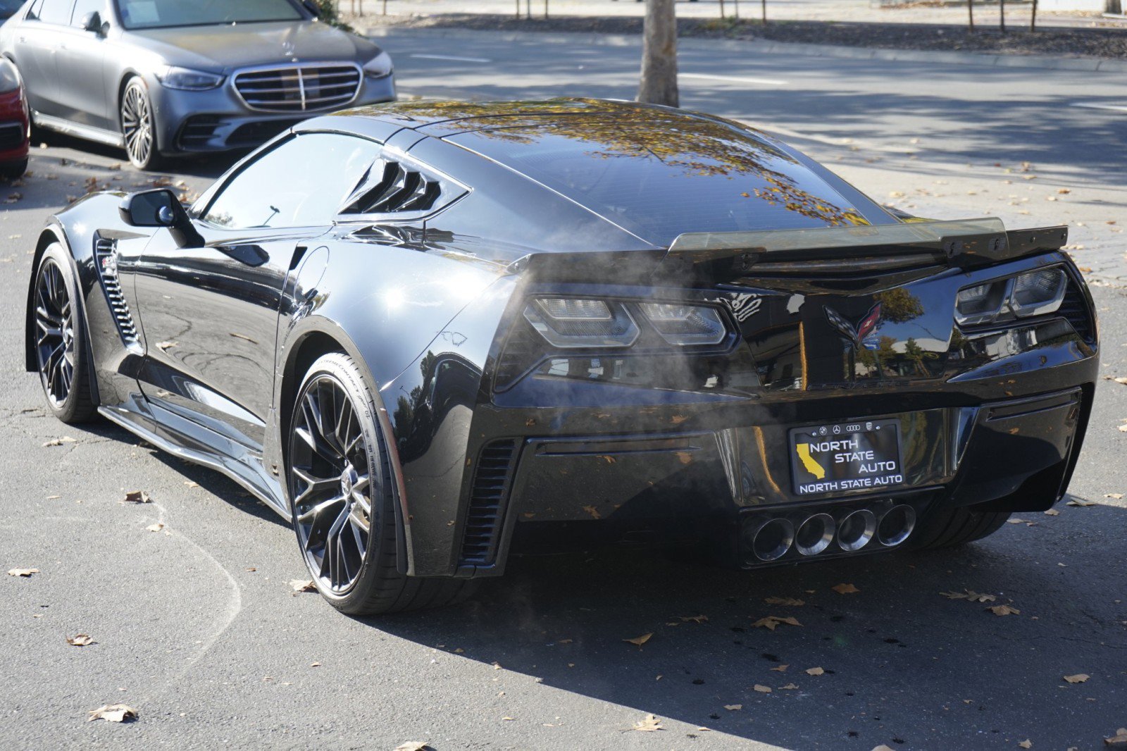 Used 2015 Chevrolet Corvette Z06 w/ 3LZ Preferred Equipment Group image 10