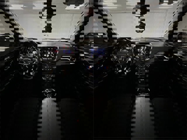 Certified 2024 GMC Terrain SLT image 19