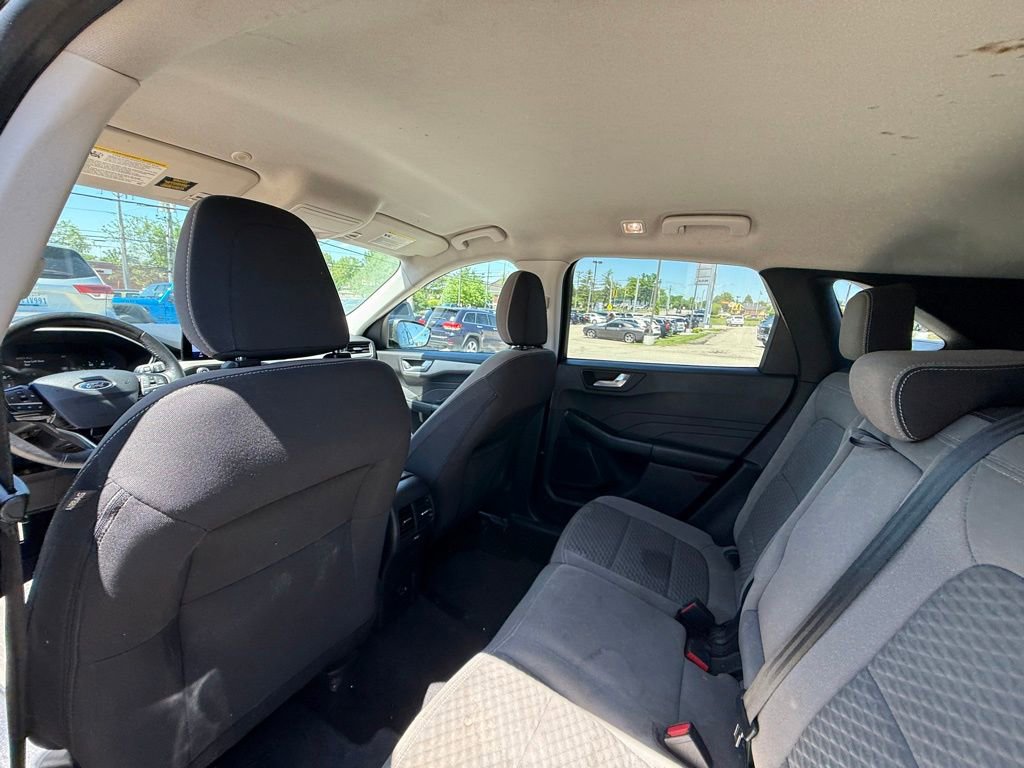 Used 2021 Ford Escape SE w/ SE Sport Appearance Package AWD/4WD image 25