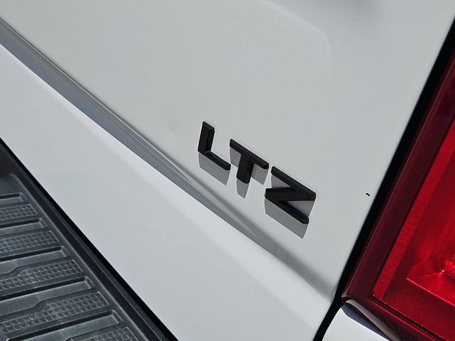 Used 2021 Chevrolet Silverado 1500 LTZ w/ LTZ Convenience Package II AWD/4WD image 6