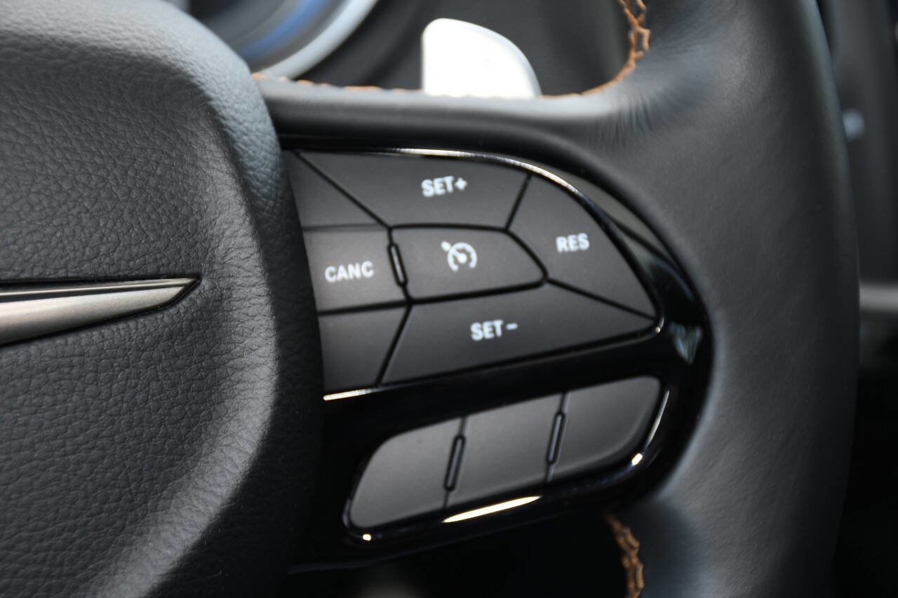 Used 2018 Chrysler 300 S w/ 300S Alloy Package image 30