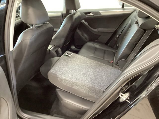 Used 2018 Volkswagen Jetta SE FWD image 13