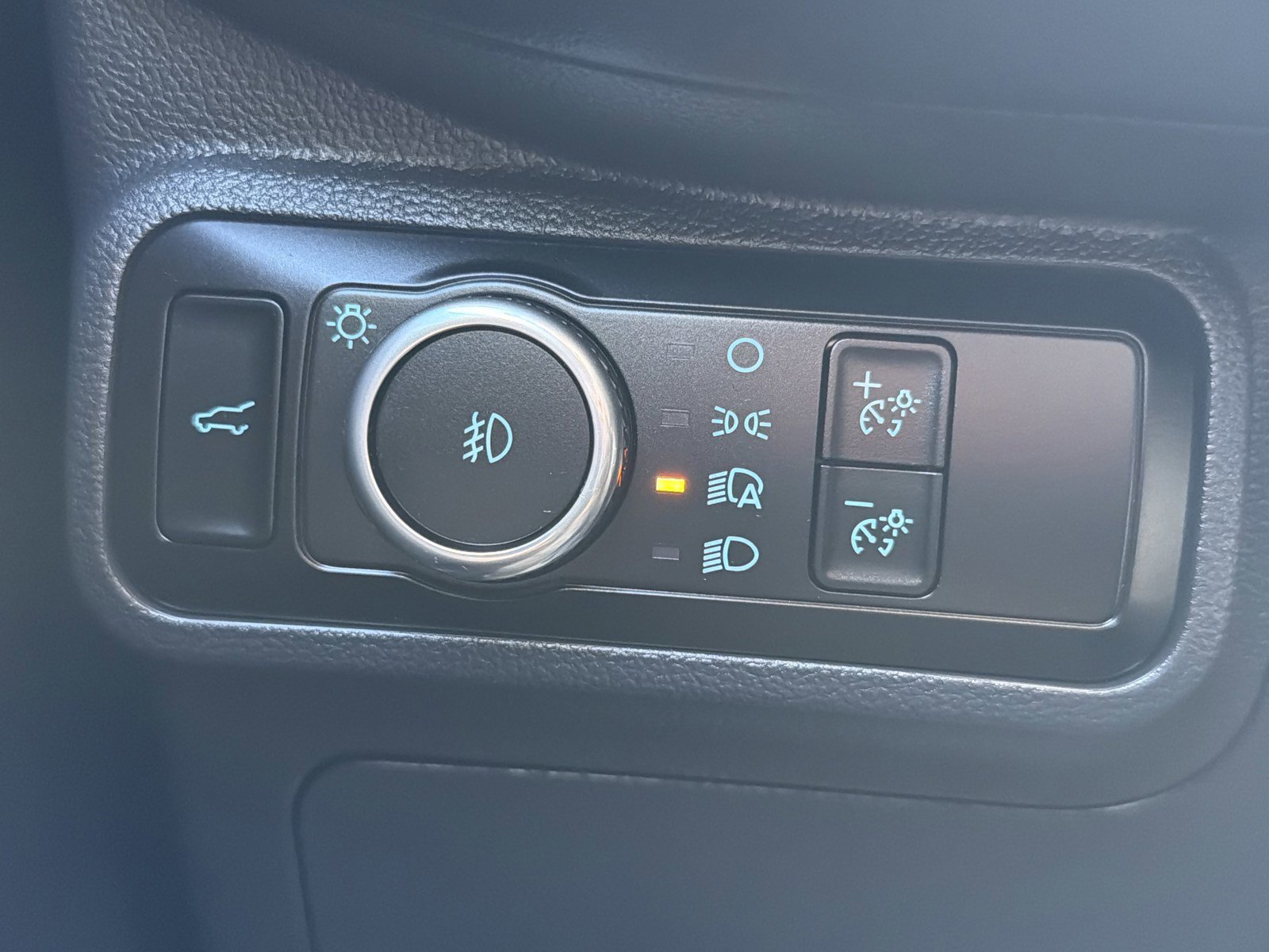 Used 2025 Ford Explorer ST-Line image 26