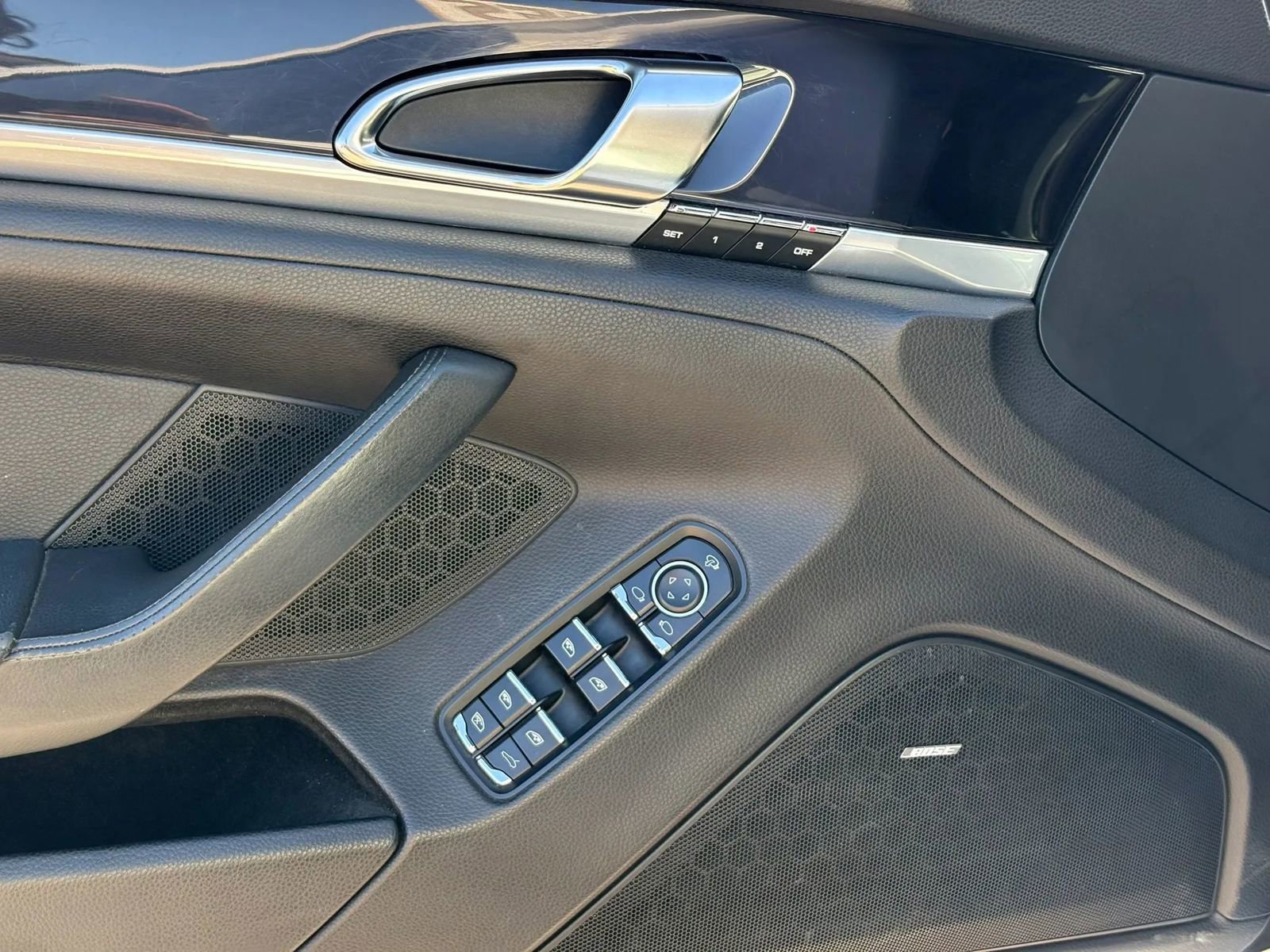 Used 2012 Porsche Panamera 4 image 7