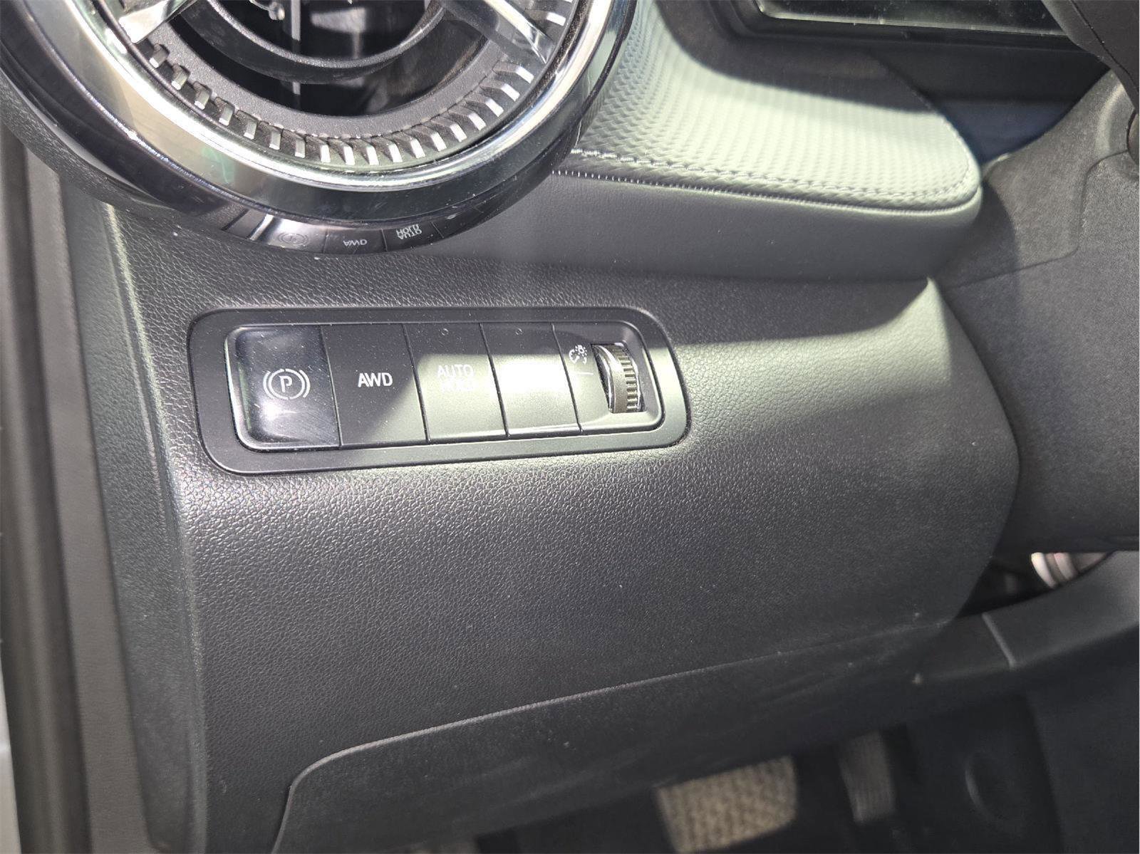 Used 2025 Chevrolet Equinox LT w/ Safety and Technology Package AWD/4WD image 13