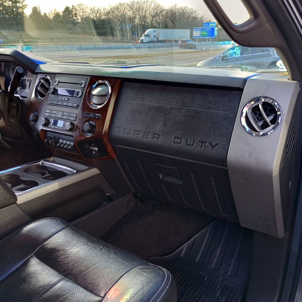 Used 2011 Ford F350 Lariat w/ Lariat Interior Pkg image 22