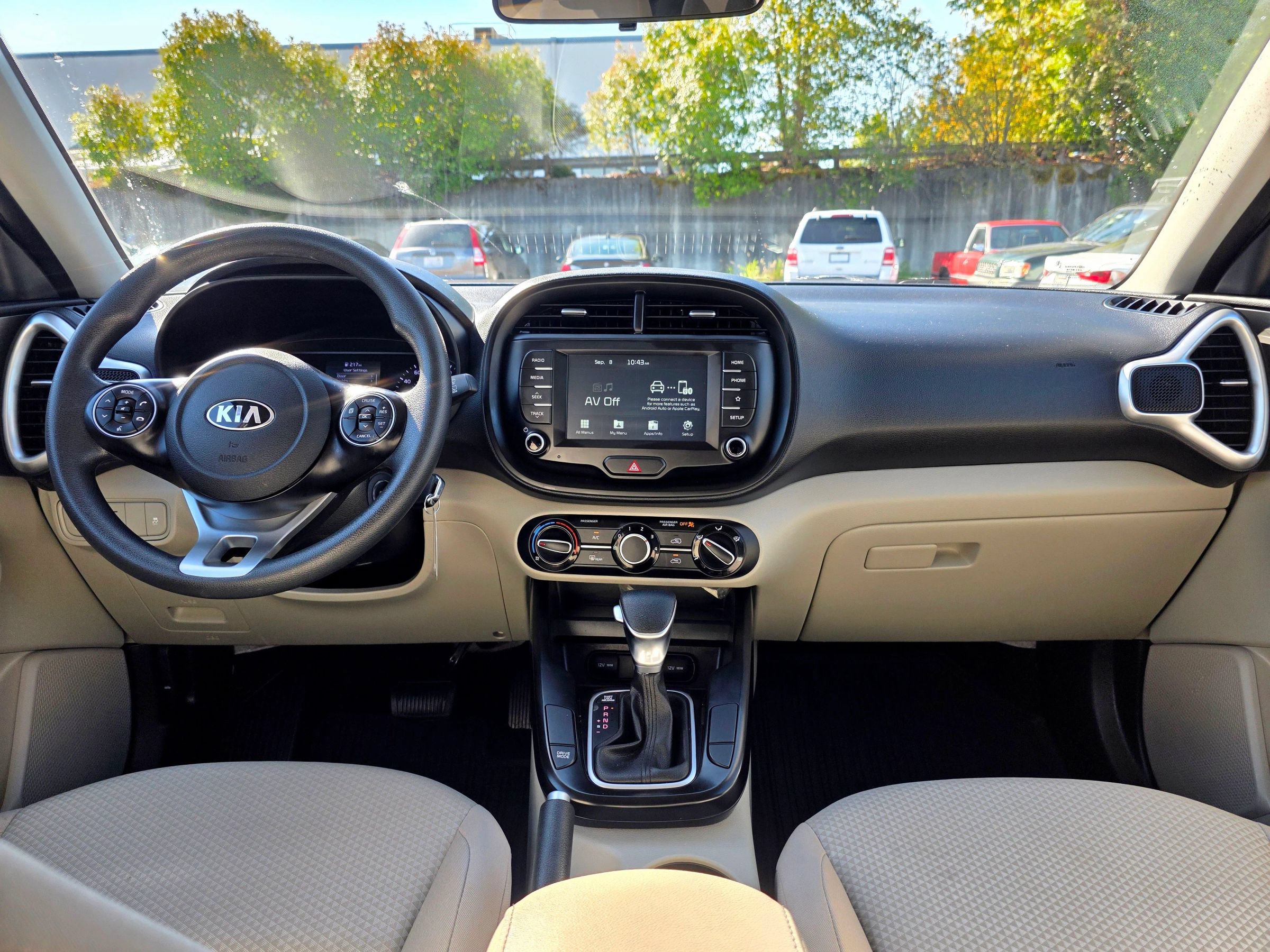Used 2020 Kia Soul LX FWD image 19