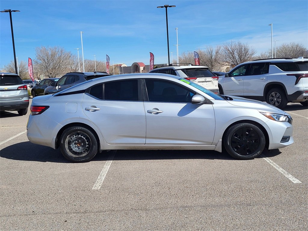 Used 2020 Nissan Sentra S image 2