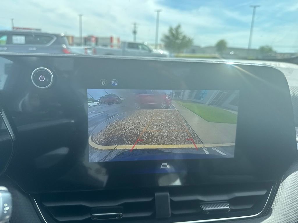 Used 2026 Chevrolet Equinox RS FWD image 16