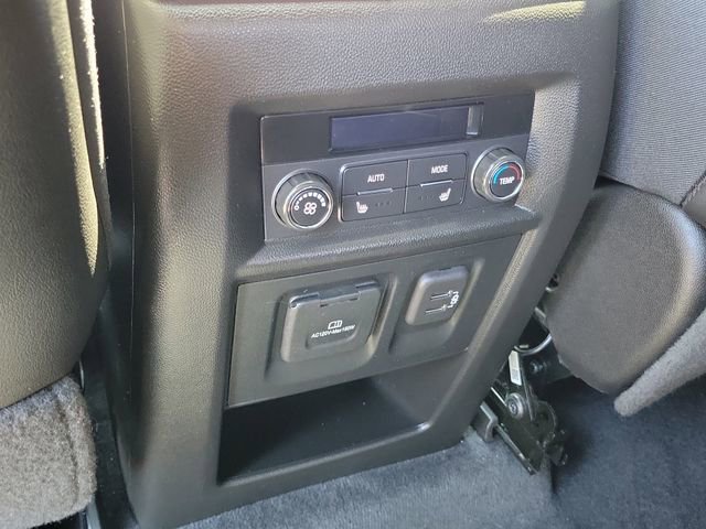 Used 2023 Chevrolet Traverse Premier AWD/4WD image 24
