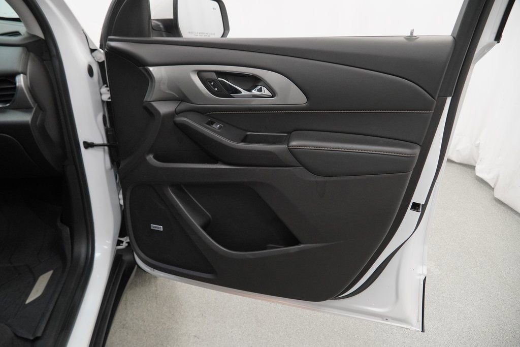 Used 2021 Chevrolet Traverse LT w/ LT Premium Package image 50