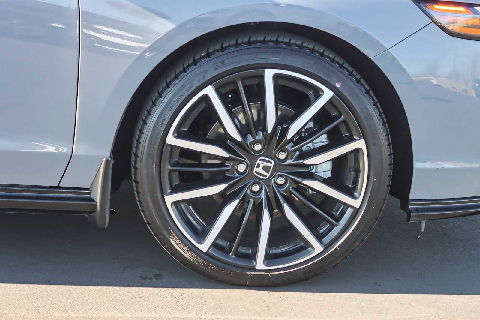 Used 2023 Honda Accord Touring image 9