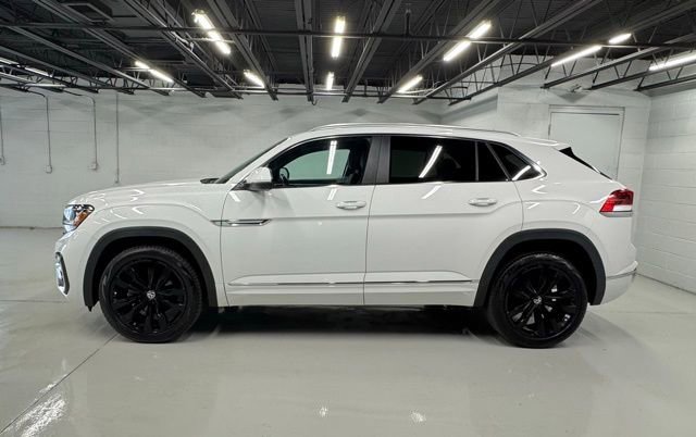 Used 2021 Volkswagen Atlas Cross Sport SEL R-Line image 2