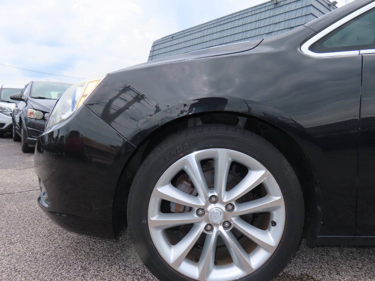 Used 2013 Buick Verano FWD image 30