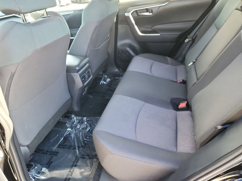 Used 2025 Toyota RAV4 XLE image 10