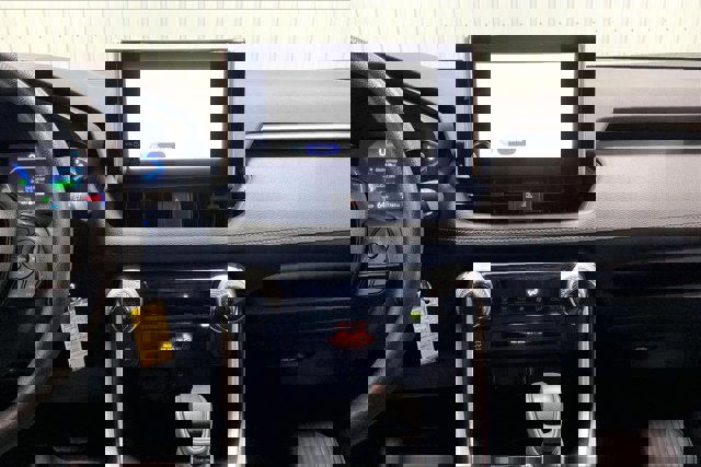 Certified 2025 Toyota RAV4 LE AWD/4WD image 6