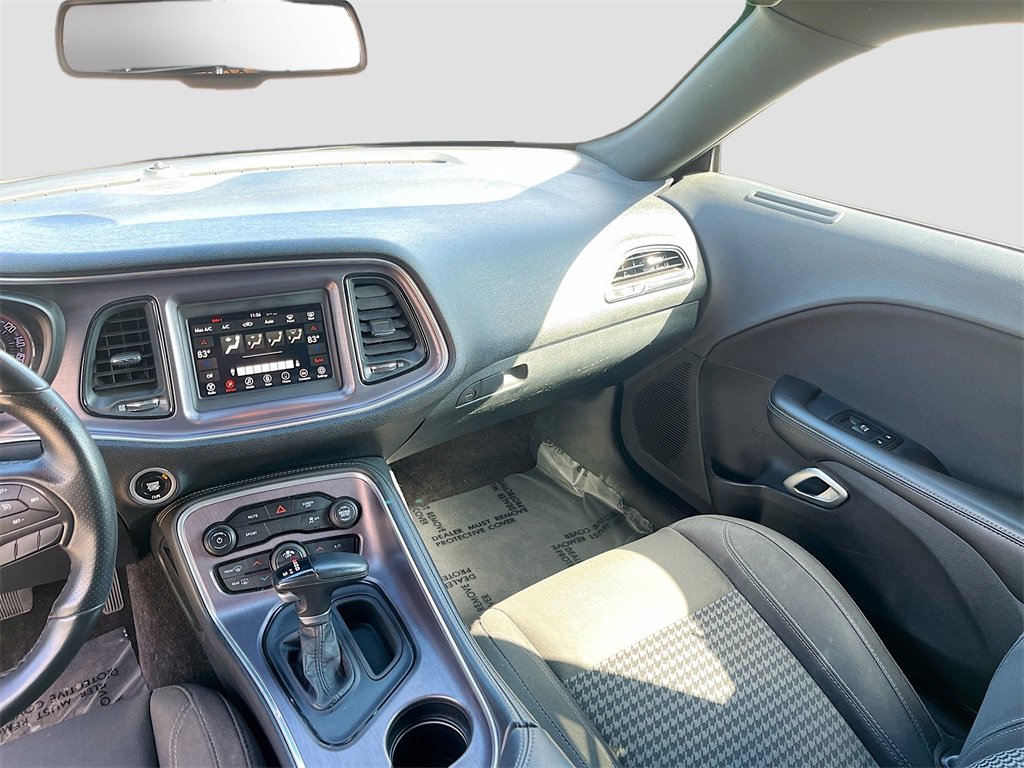 Used 2018 Dodge Challenger SXT w/ Blacktop Package image 21