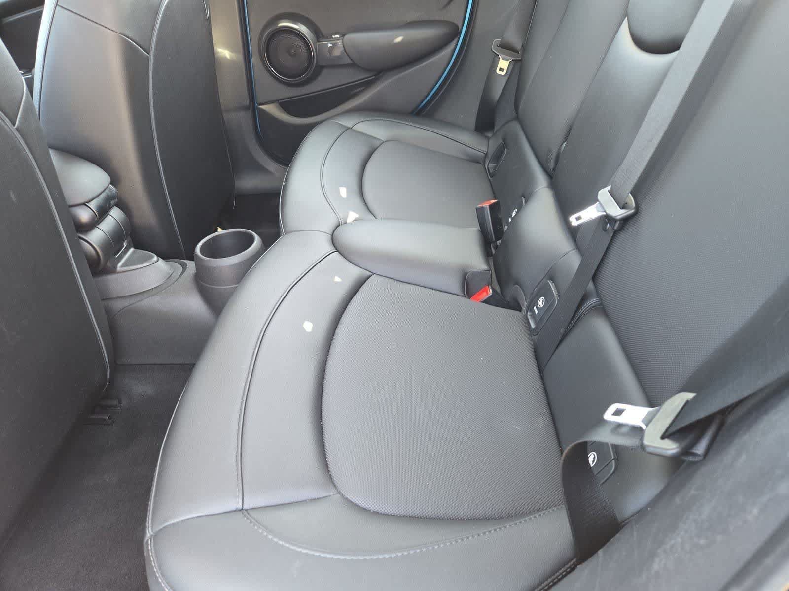 Used 2018 MINI Cooper 4-Door Hardtop FWD image 18