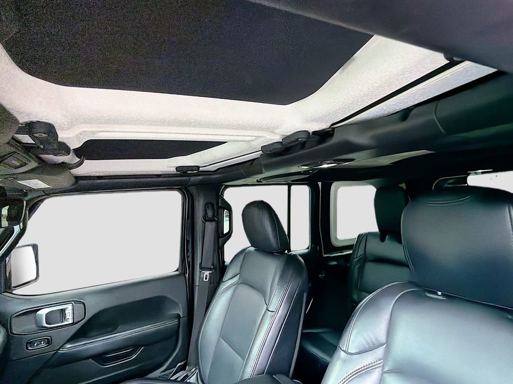 Used 2018 Jeep Wrangler Unlimited Sahara AWD/4WD image 25
