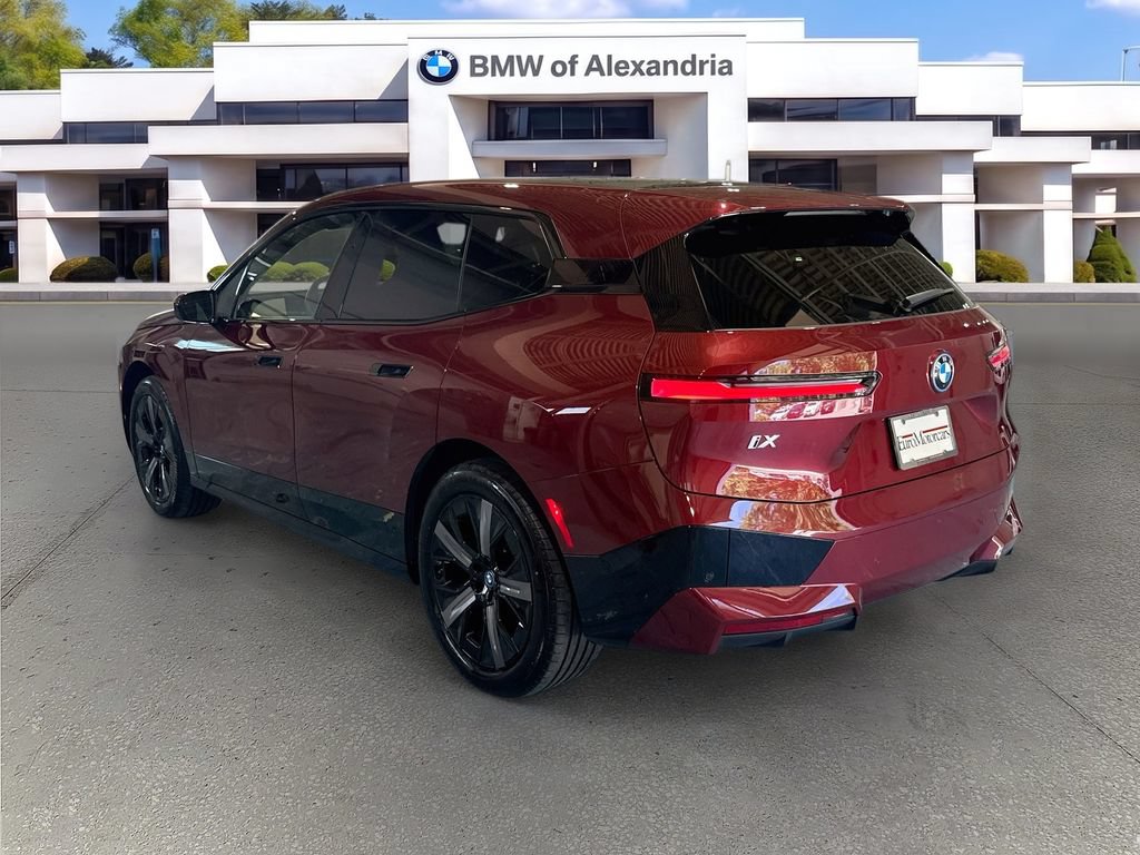 Certified 2024 BMW iX xDrive50 w/ Sport Package AWD/4WD image 7