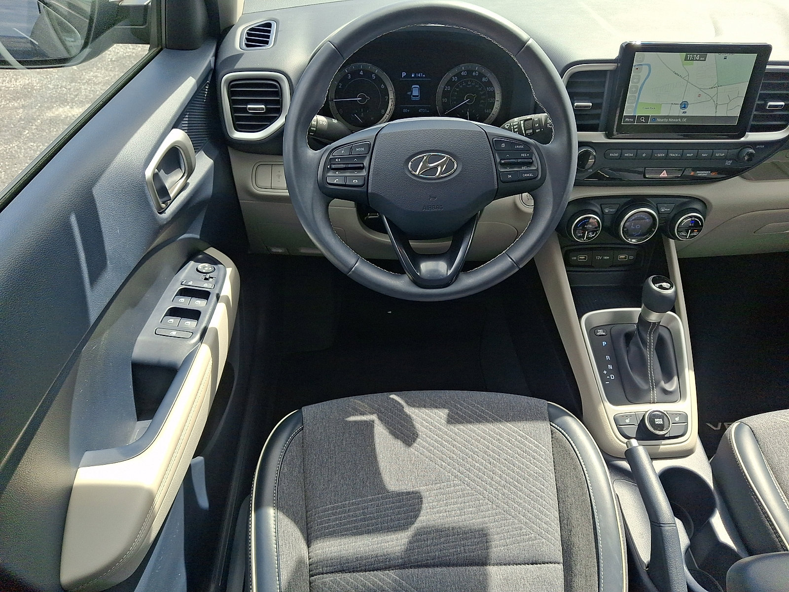 Certified 2022 Hyundai Venue Limited w/ Cargo Package image 11