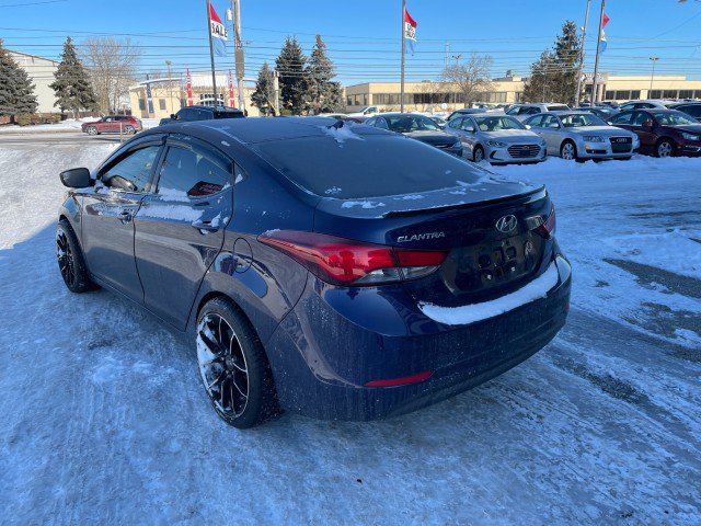 Used 2014 Hyundai Elantra SE w/ Option Group 02 image 3