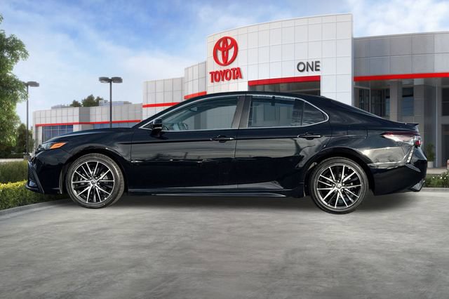 Used 2022 Toyota Camry SE image 8