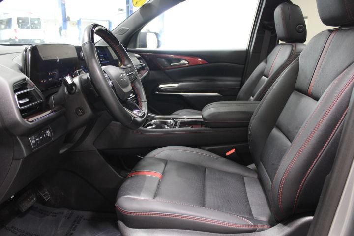 Used 2025 Chevrolet Traverse RS AWD/4WD image 20