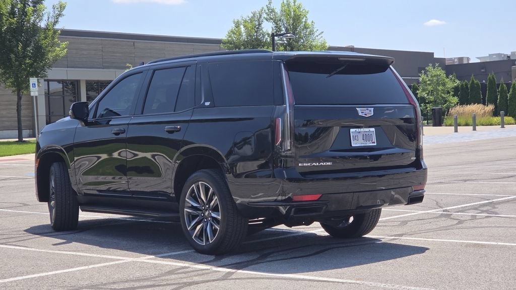 Used 2021 Cadillac Escalade Sport Platinum AWD/4WD image 4