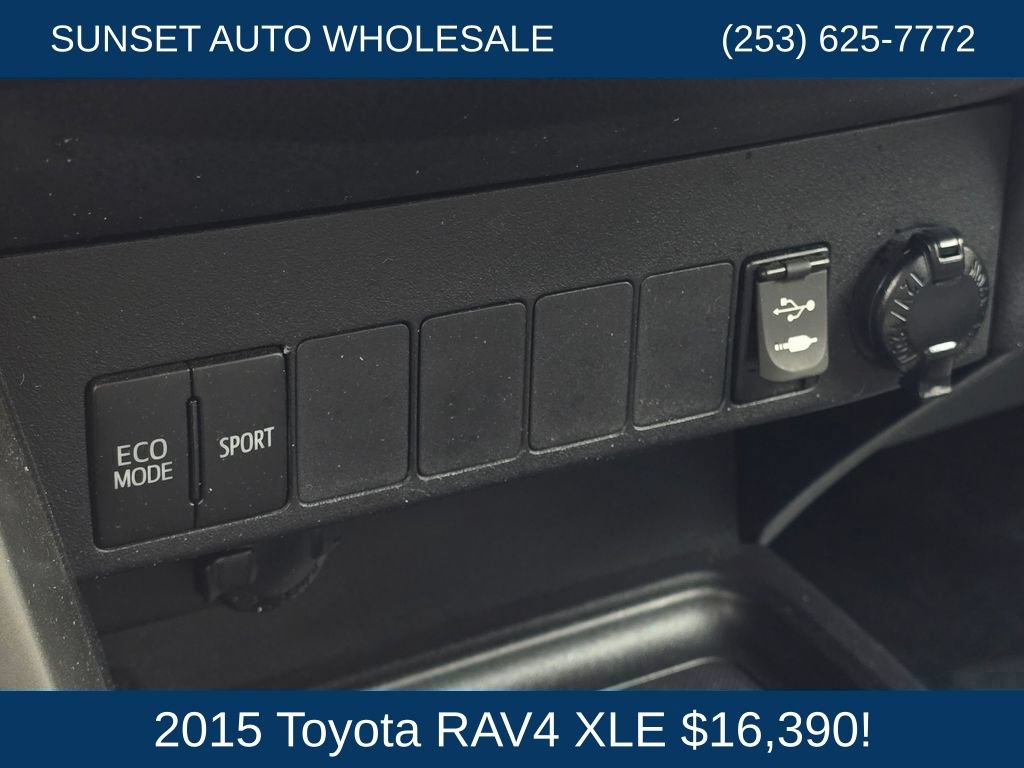 Used 2015 Toyota RAV4 XLE FWD image 33