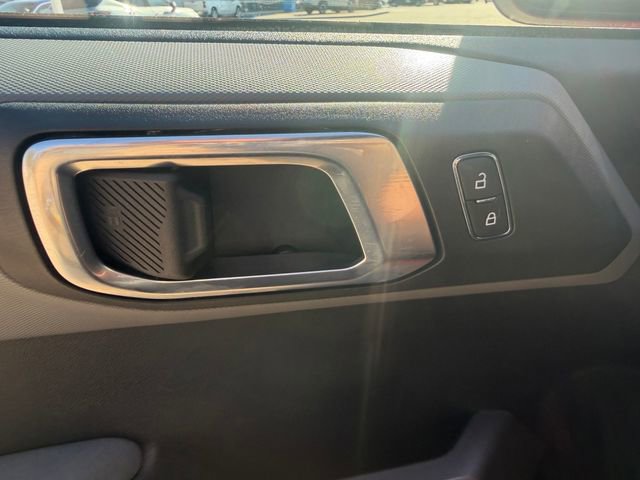 Used 2022 Ford Bronco Black Diamond image 18