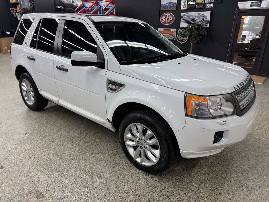 Used 2011 Land Rover LR2 HSE AWD/4WD image 7