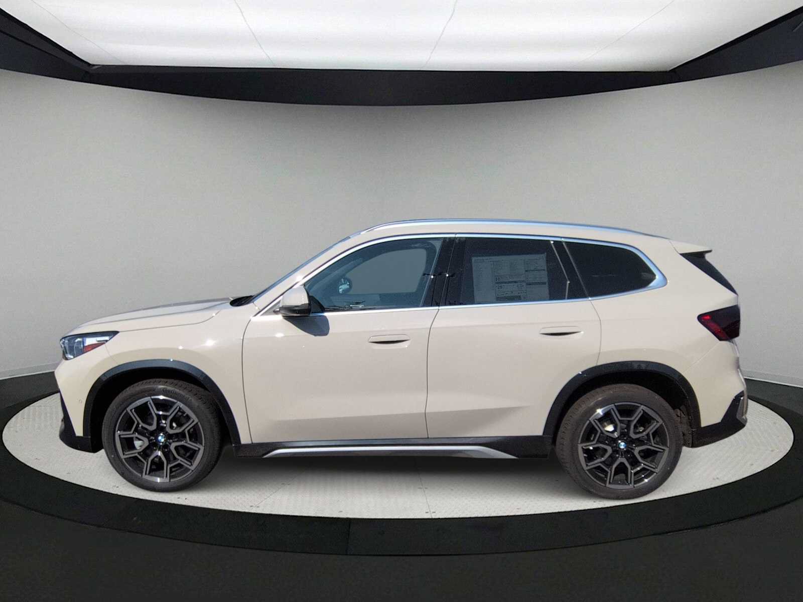 New 2026 BMW X1 xDrive28i w/ Technology Package AWD/4WD image 5